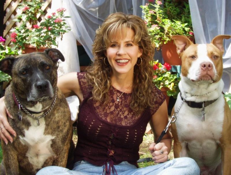 Linda Blair Named Humanitarian of the Year