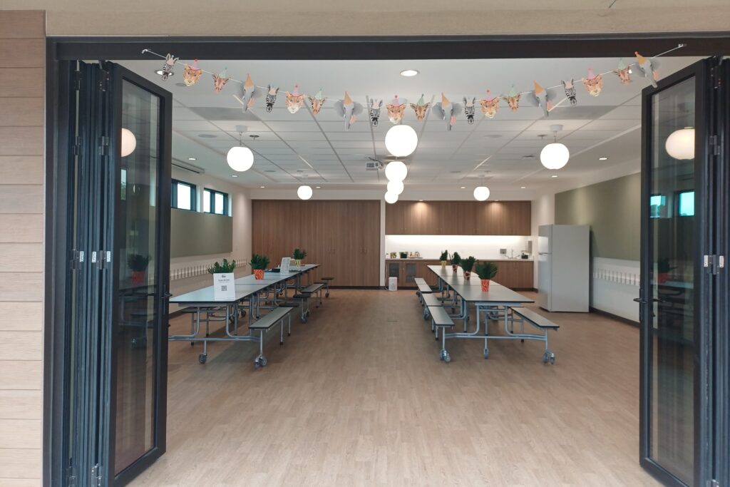 room with tables